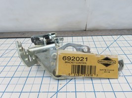 Briggs &amp; Stratton 692021 Engine Control Bracket Assembly No Factory Box - $31.91