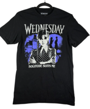 Wednesday Addams Solitude Suite Me Black Graphic Tshirt size S 34/36 Mad... - $425.28 MXN
