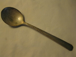WM Rogers Brookwood Banbury Pattern 7&quot; Silver Plated Soup Spoon - £2.38 GBP
