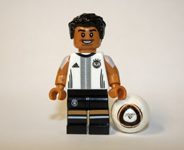 Minifigure Custom Toy Mesut Ozil Soccer player - £5.32 GBP