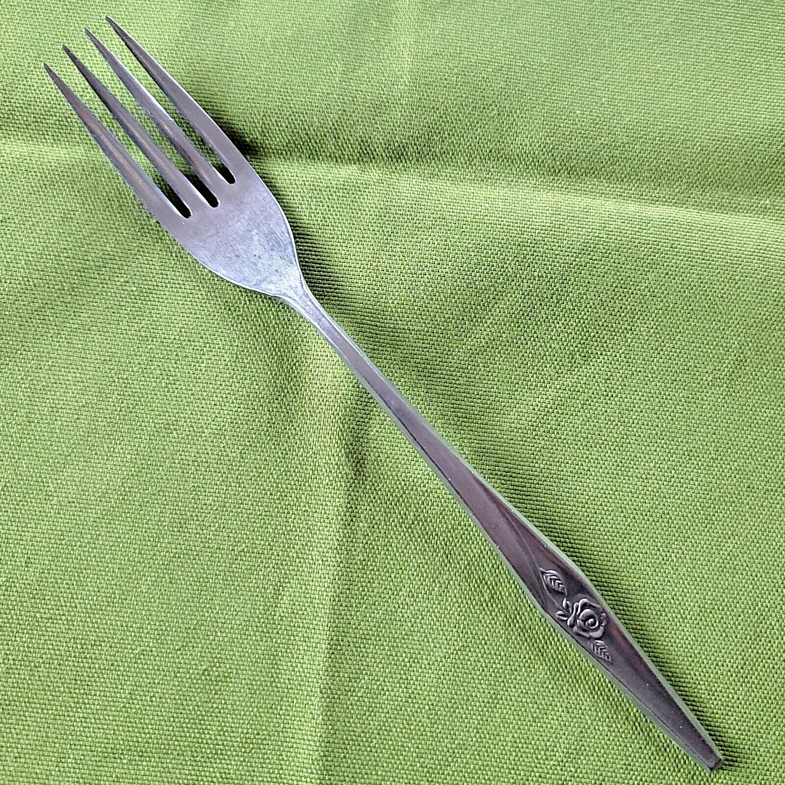 Primary image for Creative Manor Stainless Dinner Fork Spritely Rose and Leaf Japan 7 3/4"