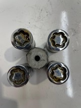 2021 Chevy Traverse LT Wheel lug Nuts Pack of 4 And Key Socket OEM - $24.70