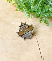 2010 Vancouver Winter Olympics British Columbia Pin Metal Maple Leaf Sil... - $309.62 MXN