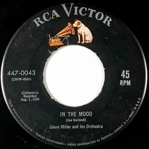 Glenn Miller &amp; His Orchestra - In The Mood / A String Of Pearls [7&quot; 45 rpm] - £1.69 GBP