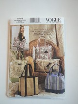 Vogue Pattern 7563 Chic Tote Bags Contrast Straps &amp; Inside Pockets 4 Styles UC - £11.31 GBP
