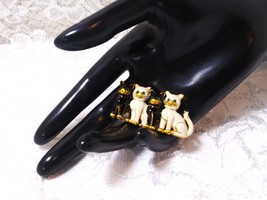 Vintage Brooch Signed Butler ~ 4 Black and White Cats In a Row ~ Gold Tone Trim - £11.88 GBP