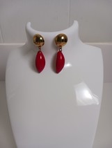 Goldtone Red Shell Design Dangle Pierced Earring 1.50&quot; - $6.76