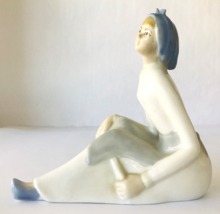 Porcelanas Penatal Porcelain Figurine Girl Sitting Made in Segovia Spain 6.5&quot; - £22.50 GBP
