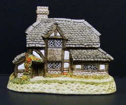 THE BULL and BUSH a David Winter Cottage the British Traditions Collecti... - $35.00