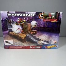 Hot Wheels GNM23 Mario Kart Boo&#39;s Spooky Sprint Track Set New And Sealed! - $24.74