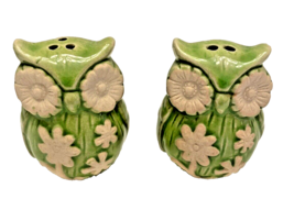 Salt Pepper Shakers Ceramic Vintage Green Owl Pottery 2&quot; Tall Petite - $13.89