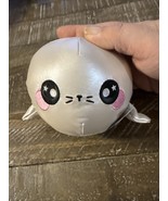 SQUEEZAMALS 4&quot; silver Pearl SNOWY SEAL squishy plush stress ball TOY NWT - $18.83 CAD