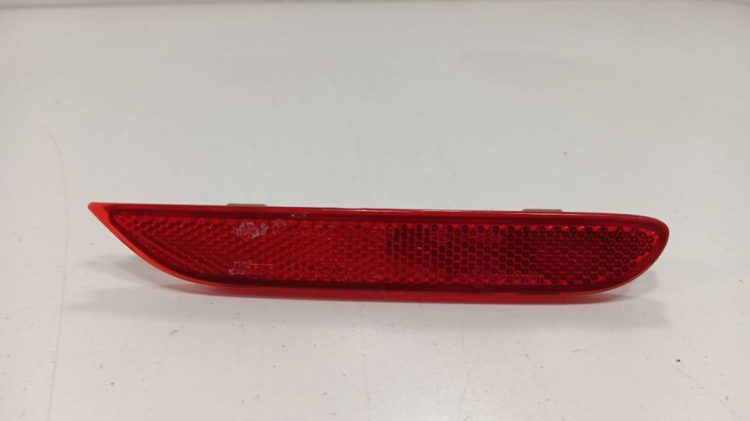 Infiniti Q50 Right Rear Reflector 2014 2015 2016 - $19.94