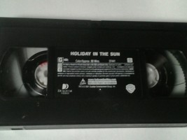 Mary-Kate &amp; Ashley Olsen - Holiday in the Sun (VHS, 2001, Slip Sleeve) N... - $4.21