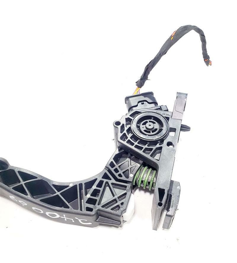 2021 Mercedes Sprinter Van 2500 OEM Accelerator Pedal a9073010200 Item image 7