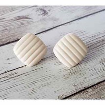 Vintage Avon Clip On Earrings - Cream Rounded Square 7/8&quot; - £11.18 GBP