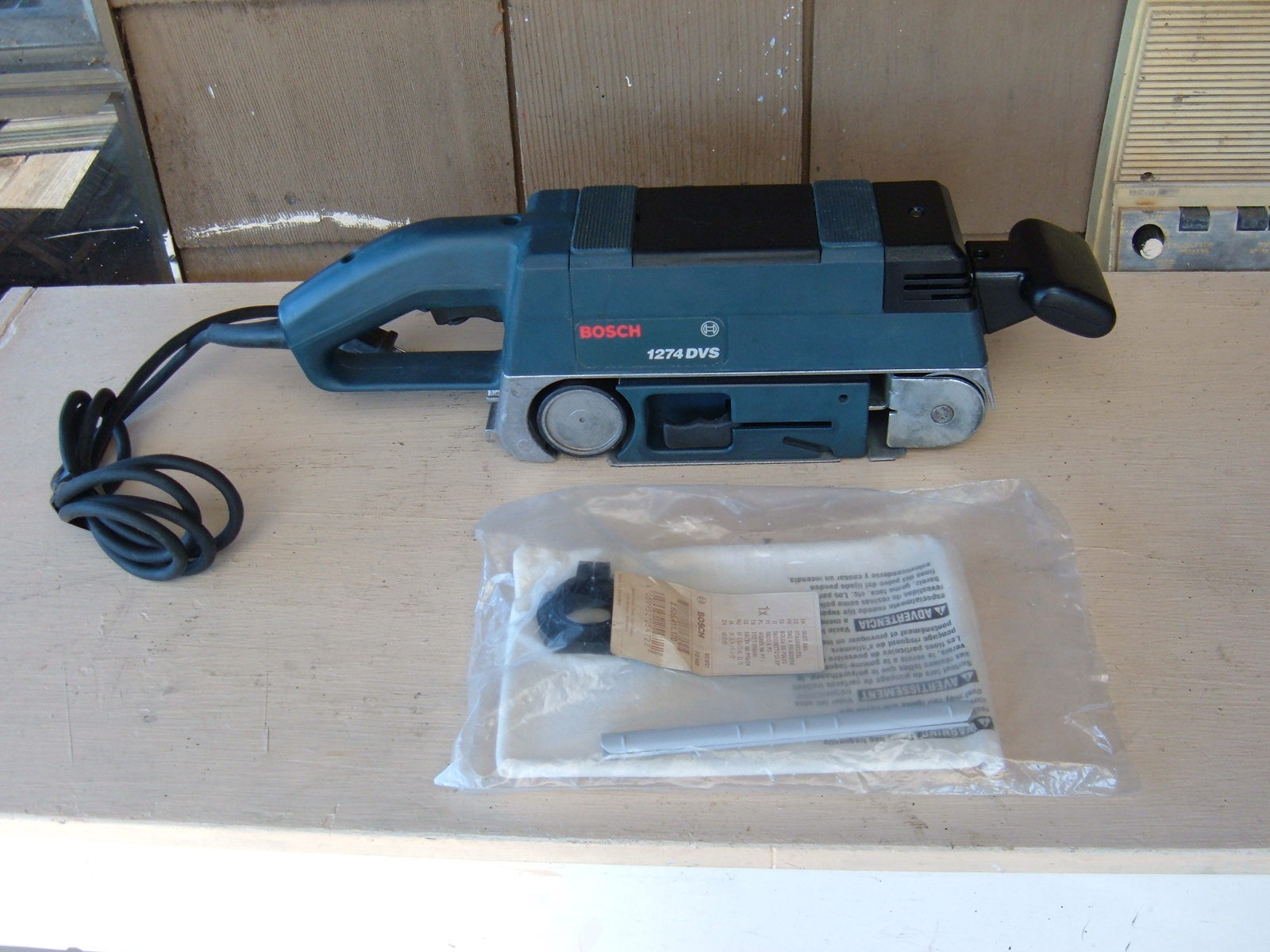 BOSCH 1274DVS 3" X 21" BELT SANDER IN EXCELLENT CONDITION. MADE IN