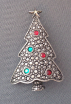 Christmas Tree Pin Silver Tone Green Red Rhinestone Signed LIA - £15.75 GBP