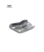MERCEDES R231 SL-CLASS DRIVER/LEFT REAR SUSPENSION CRADLE BRACKET PLATE - $9.45 CAD