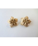 Trifari Poinsettia Clip Earrings - $53.32 CAD