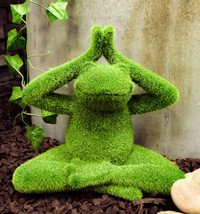 Ebros Meditating Yoga Frog Garden Statue in Flocked Artificial Moss Finish - £22.32 GBP
