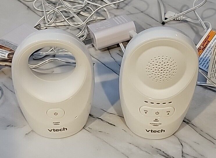Vtech DM1111 Enhanced Range Digital Audio Baby Monitor Set White Tested - $10.22
