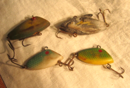 LOT OF 4  Vintage  Fishing  Topwater fishing Lures green/yellow - £17.92 GBP