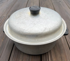 Vintage Wear Ever 4 Qt Aluminum Dutch Oven Stock Pot NO 824 With Lid Made in USA - £10.64 GBP