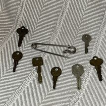 Vintage Key Lot With Safety Pin Keyring A3 - $14.50