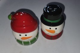 Cute Ceramic Snowmen Salt &amp; Pepper Shakers Set Top Hat Beanie Tobaggan Hat - £9.58 GBP