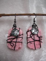 Handmade Artisan Pink Stone Earrings Black Wire Wrapped Starfish Hypoallergenic - £7.91 GBP