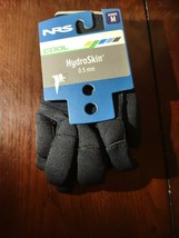 NRS Hydroskin 0.5mm Women Medium Gloves - £46.69 GBP