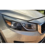 Passenger Headlight Halogen Projector Fits 15-18 SEDONA 104893506 - $210.63 CAD