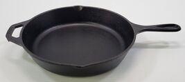 R) Lodge 7 - 8SK - 10" Cast Iron Skillet Pan USA - $19.79