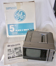 Vintage GE.5” B&amp;W Portable Tv w/AM/FM Stereo Radio+Original 1984 MANUAL+B0X-DUAL - £38.14 GBP