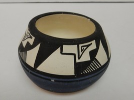 UTE MTN Tribe L WATTS Pot Pottery #10 Hand Painted Signed Small 2.5&quot; Vin... - £19.91 GBP