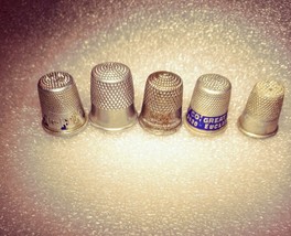 Old Thimbles Lot of 5 - £20.08 GBP