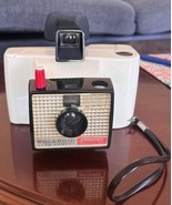 Swinger Model 20 Vintage Polaroid Roll Film Land Camera Vintage 60&#39;s Unt... - $21.73 CAD