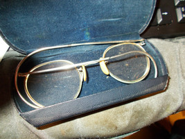 Spectacles Round Metal Wire Rim Glasses 4 Inches Wide Comes With Case - £65.79 GBP
