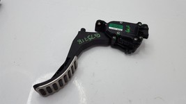 Fuel Pedal Gas Pedal with Sensor 2000 01 02 03 Audi TT  1.8 Liter - $92.07