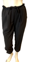 Hue Black Lightweight Pull On Trouser Pants Pleated Front Cropped  Sz M - $14.24