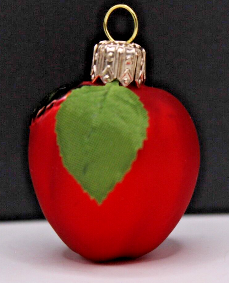 NIP Hallmark Keepsake 2000 Lil Apple Blown Glass Christmas Ornament - $18.99