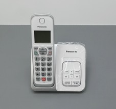 Panasonic KX-TGD832W 6.0 Expandable Cordless Phone System (very good) image 4