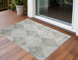 2&#39; X 3&#39; Gray Geometric Washable Non Skid Indoor Outdoor Area Rug - $1,136.07 MXN