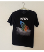 Nasa Boys T-Shirt XL Black Rainbow Gradient Shuttle Spaceship Rocket Gra... - $8.19 CAD