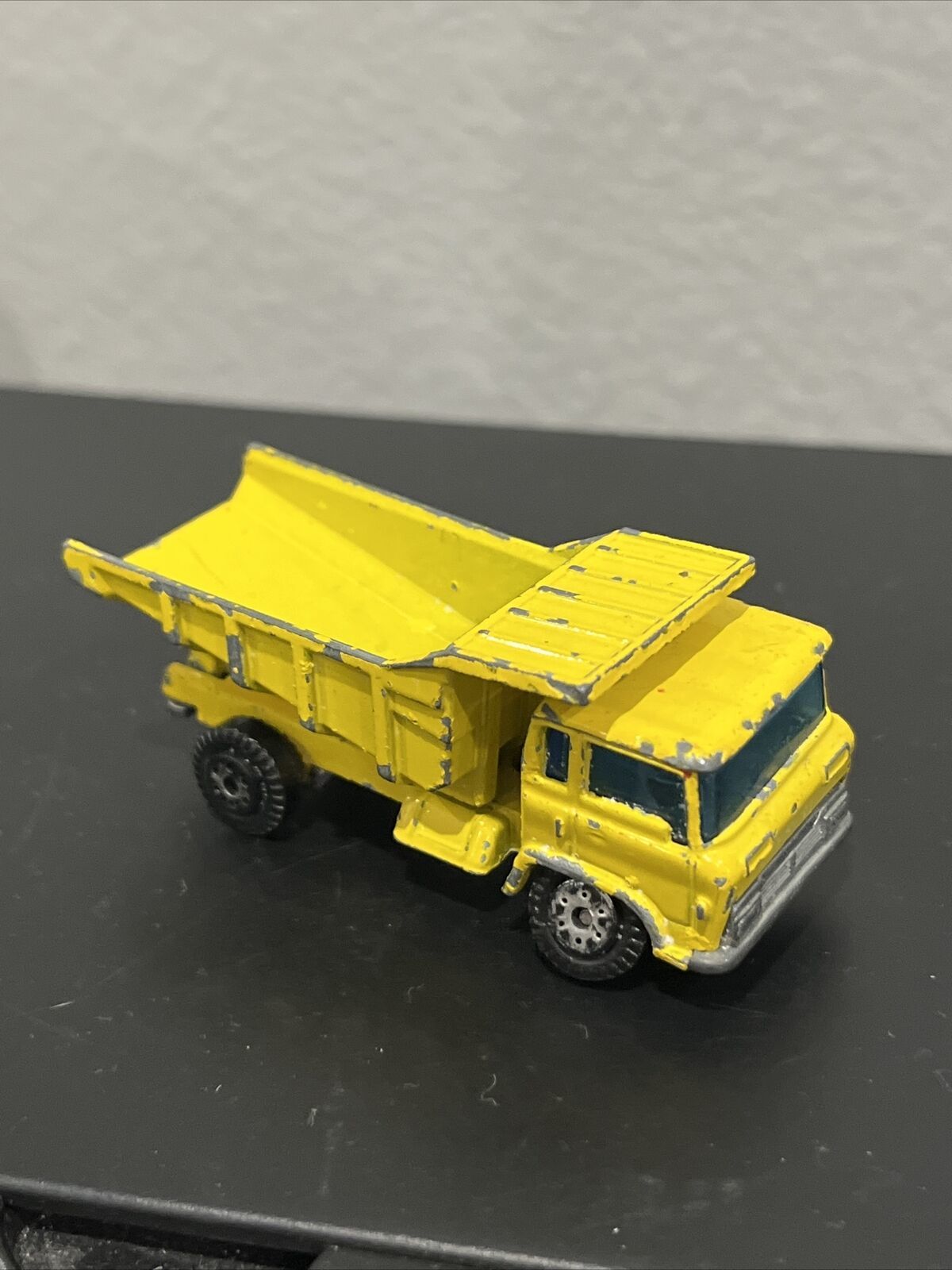 Yatming Dump Truck COE Lighter Yellow Cab-Over-Engine No# - 2 3/4" Long - £7.65 GBP