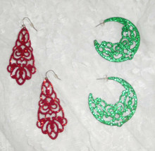 Avon Holiday Inspired Duo Pack Earrings Red &amp; Green Post Type New In Box - £11.26 GBP