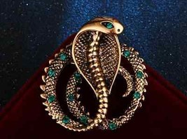 Stunning vintage look gold plated king cobra snake design brooch broach pin b48o - £17.22 GBP