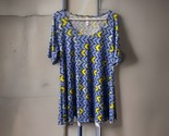 Lularoe Short Sleeved T shirt Womens Size Large  All Over Print Tunic Top - $12.75