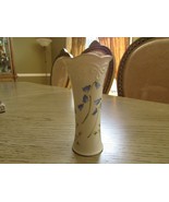 VINTAGE CLASSIC LENOX BONE CHINA  BUD VASE 5&quot;H BLUE BUTTERCUPS  - $13.41 CAD
